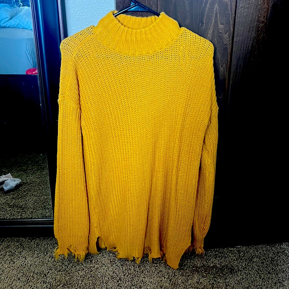 Turtleneck boutique sweater in excellent condition